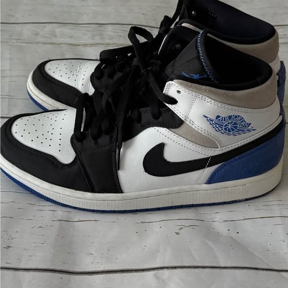 Nike Air Jordan 1 Mid “Royal Blue” Men’s Sneakers Size 9 - Picture 4 of 11